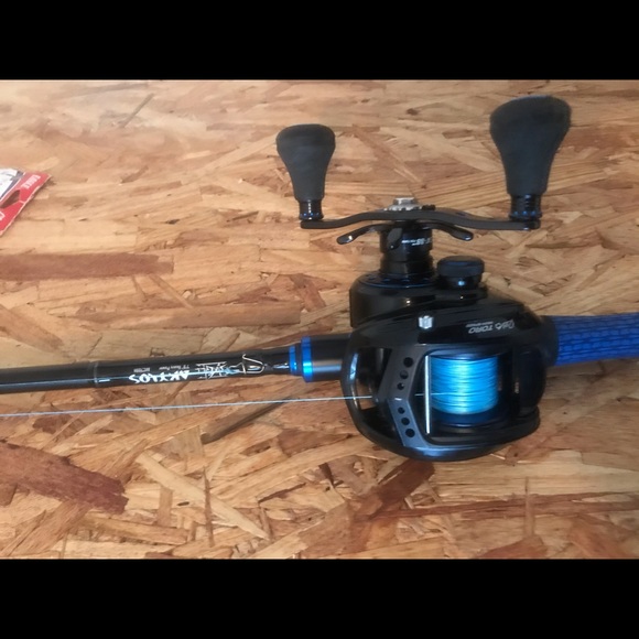 Abu garcia toro beast reel and aklos rod - Picture 2 of 5